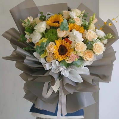 肩并肩